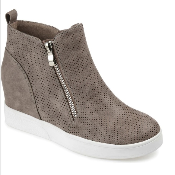 Journee Collection JOURNEE Penelope Wedge Heel Sneaker In Taupe New In Box - Picture 13 of 13